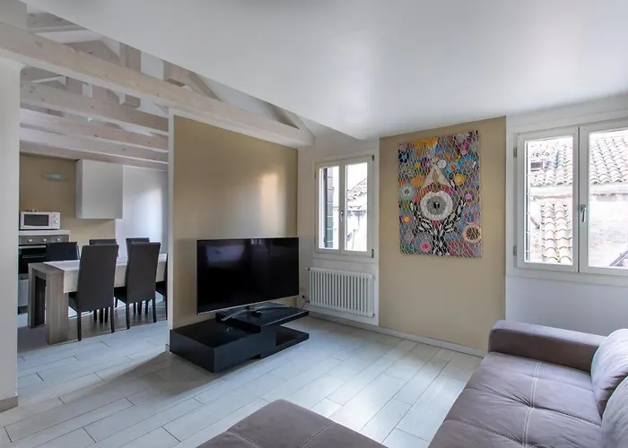Corte Del Tintor Apartments