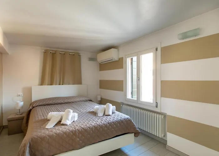 Corte Del Tintor Apartments